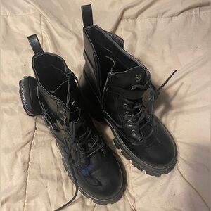 Yoki Women’s Black Combat Boot with side pouch